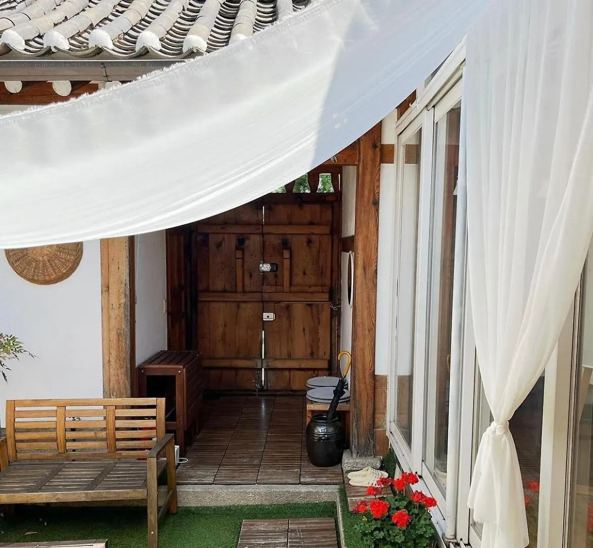 Seoulstory Hanok Guest house
