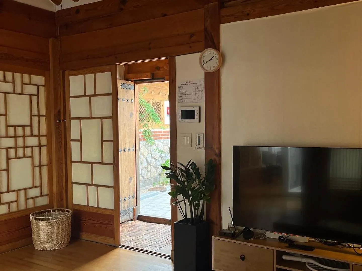 Гостевой дом Seoulstory Hanok