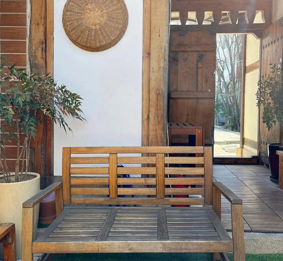 Seoulstory Hanok 3*, Сеул